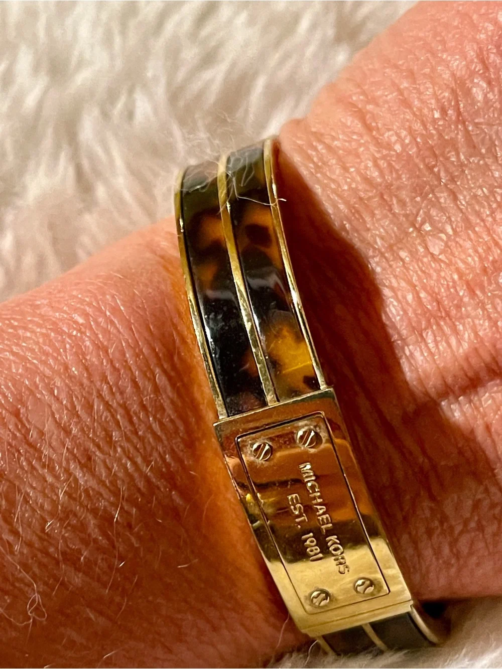 Michael Kors Gold and Black Enamel Bracelet with Screw-Detail Plate - Picture 3 of 8
